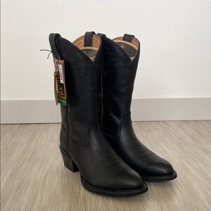 NWT Ariat ‘Sedona’ Western Boots